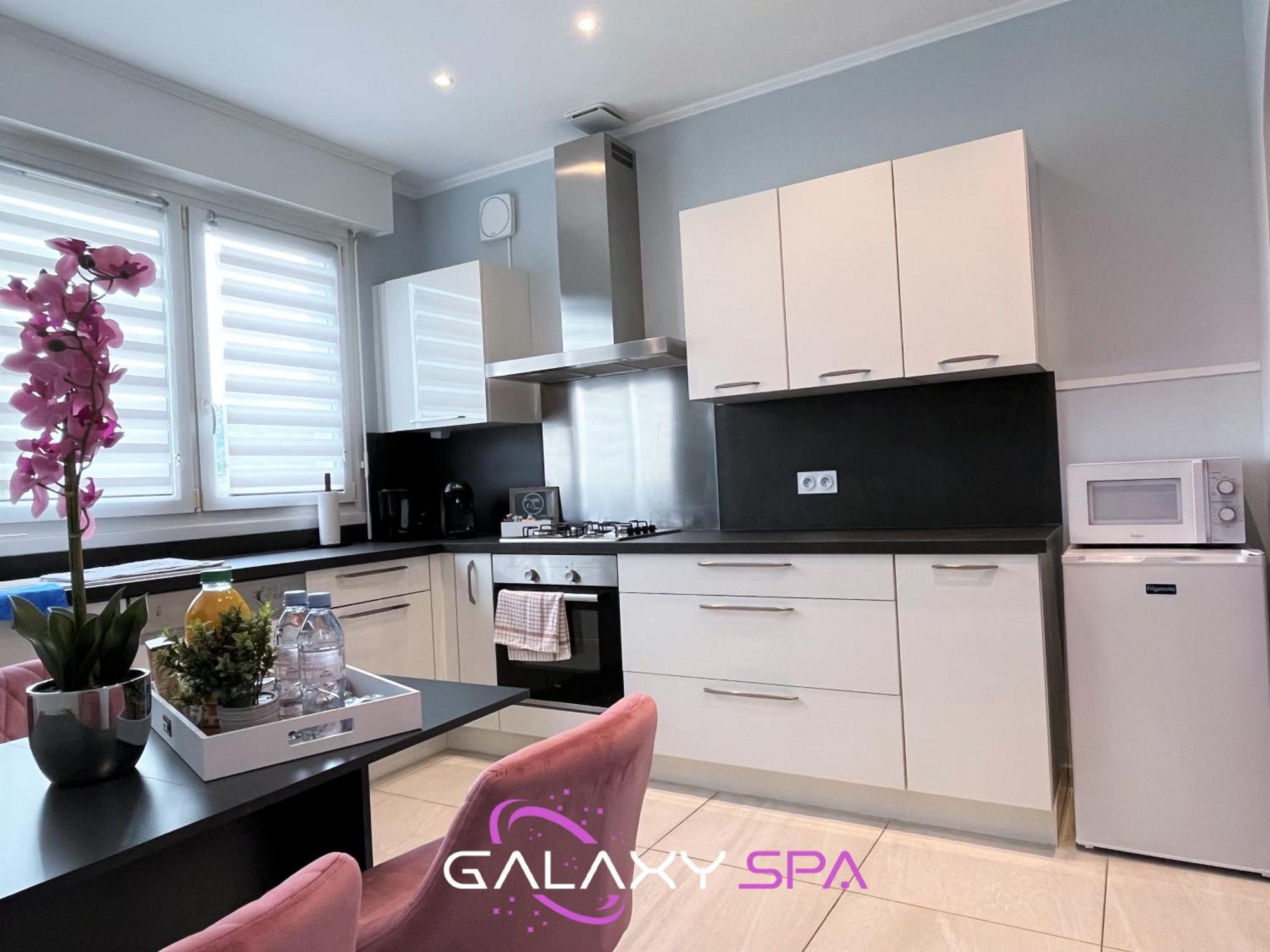 Galaxy Spa - Suite Venus Jacuzzi Et Sauna Privatif Champigneulles Eksteriør billede
