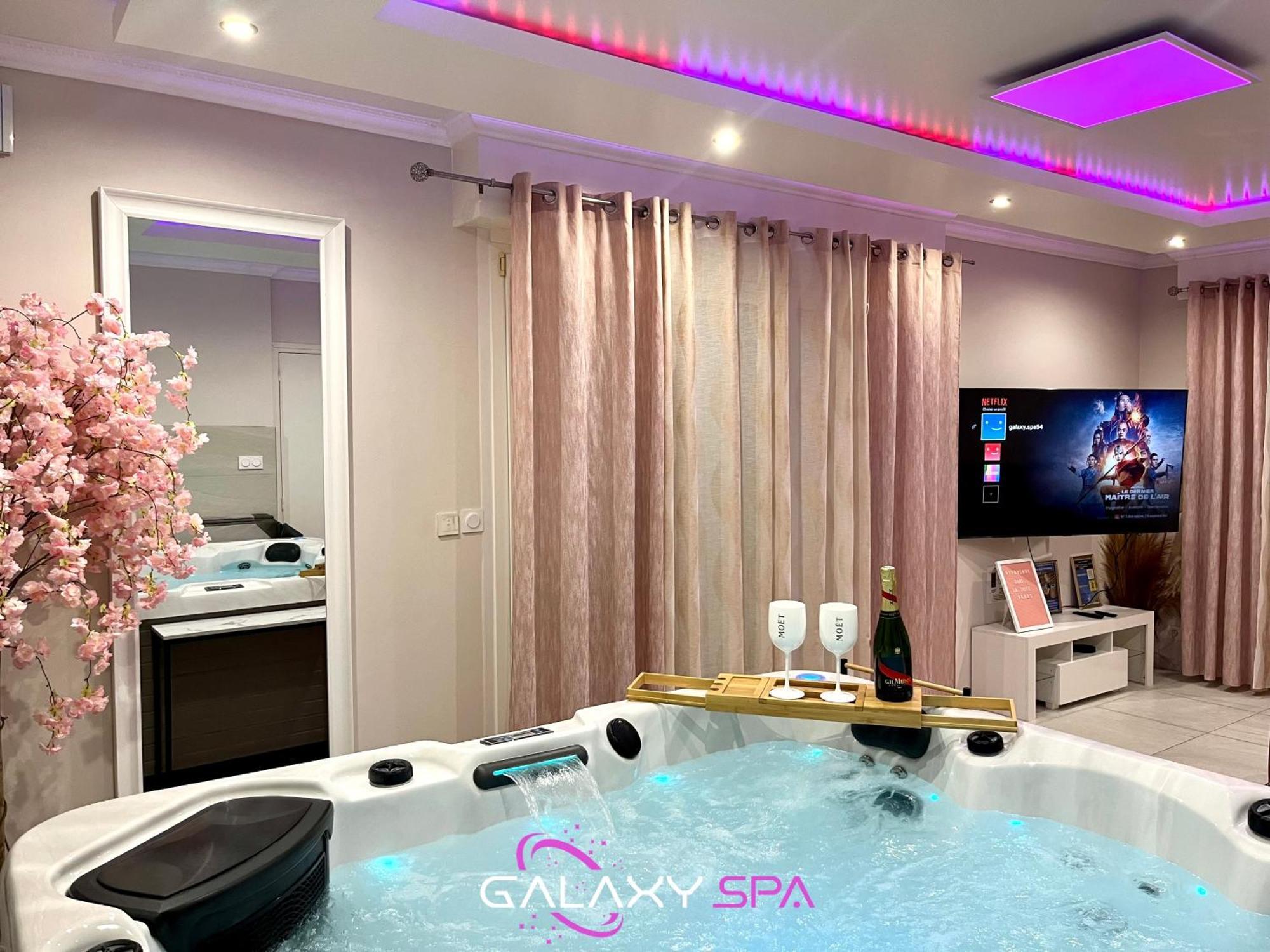 Galaxy Spa - Suite Venus Jacuzzi Et Sauna Privatif Champigneulles Eksteriør billede