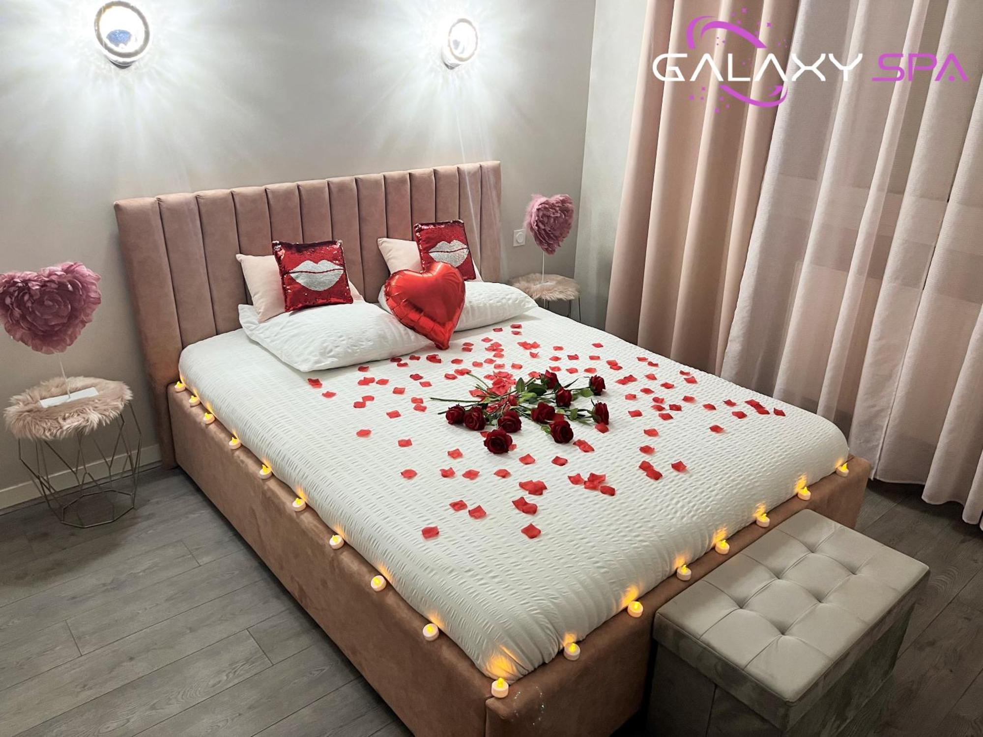Galaxy Spa - Suite Venus Jacuzzi Et Sauna Privatif Champigneulles Eksteriør billede