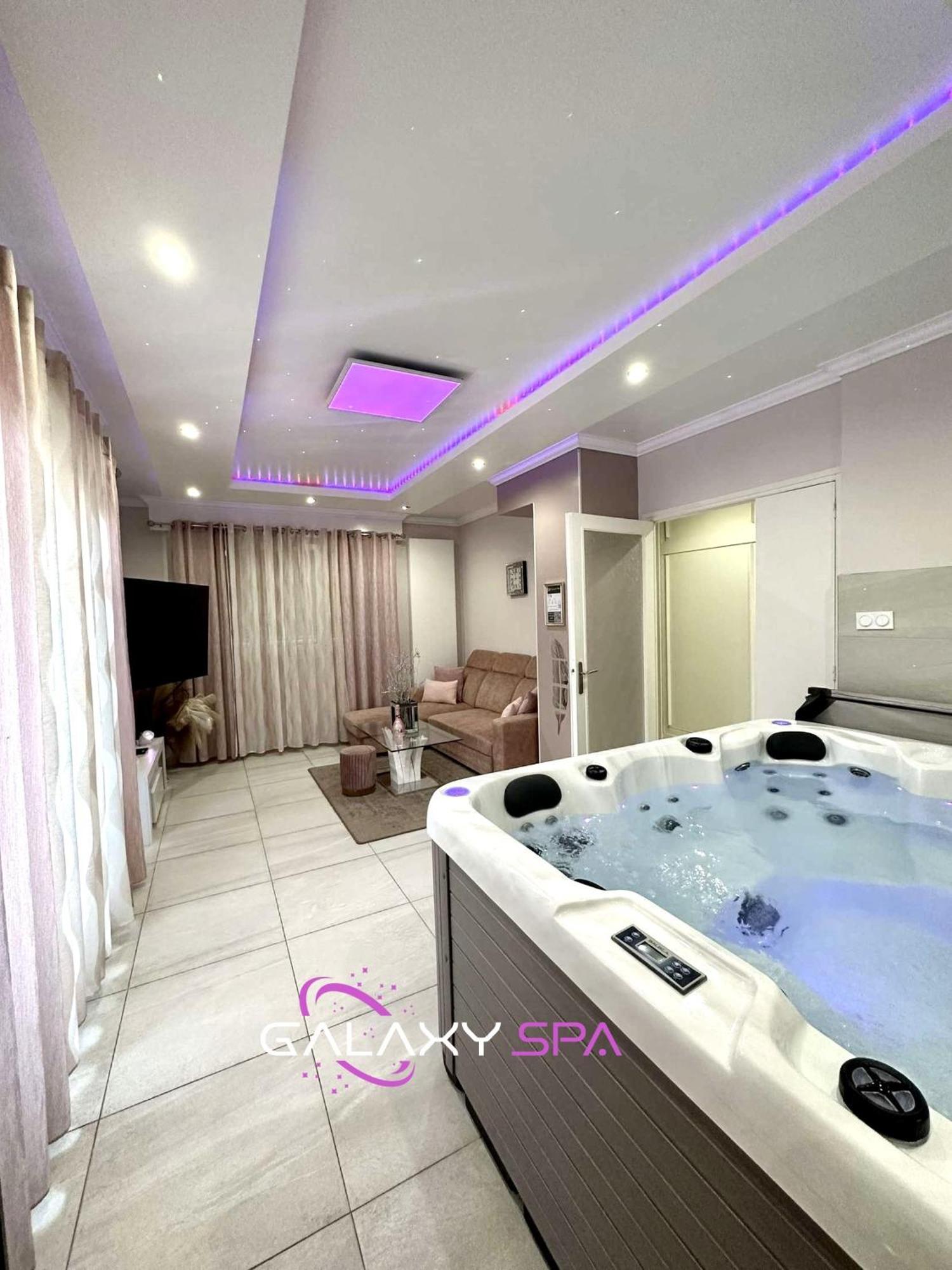 Galaxy Spa - Suite Venus Jacuzzi Et Sauna Privatif Champigneulles Eksteriør billede