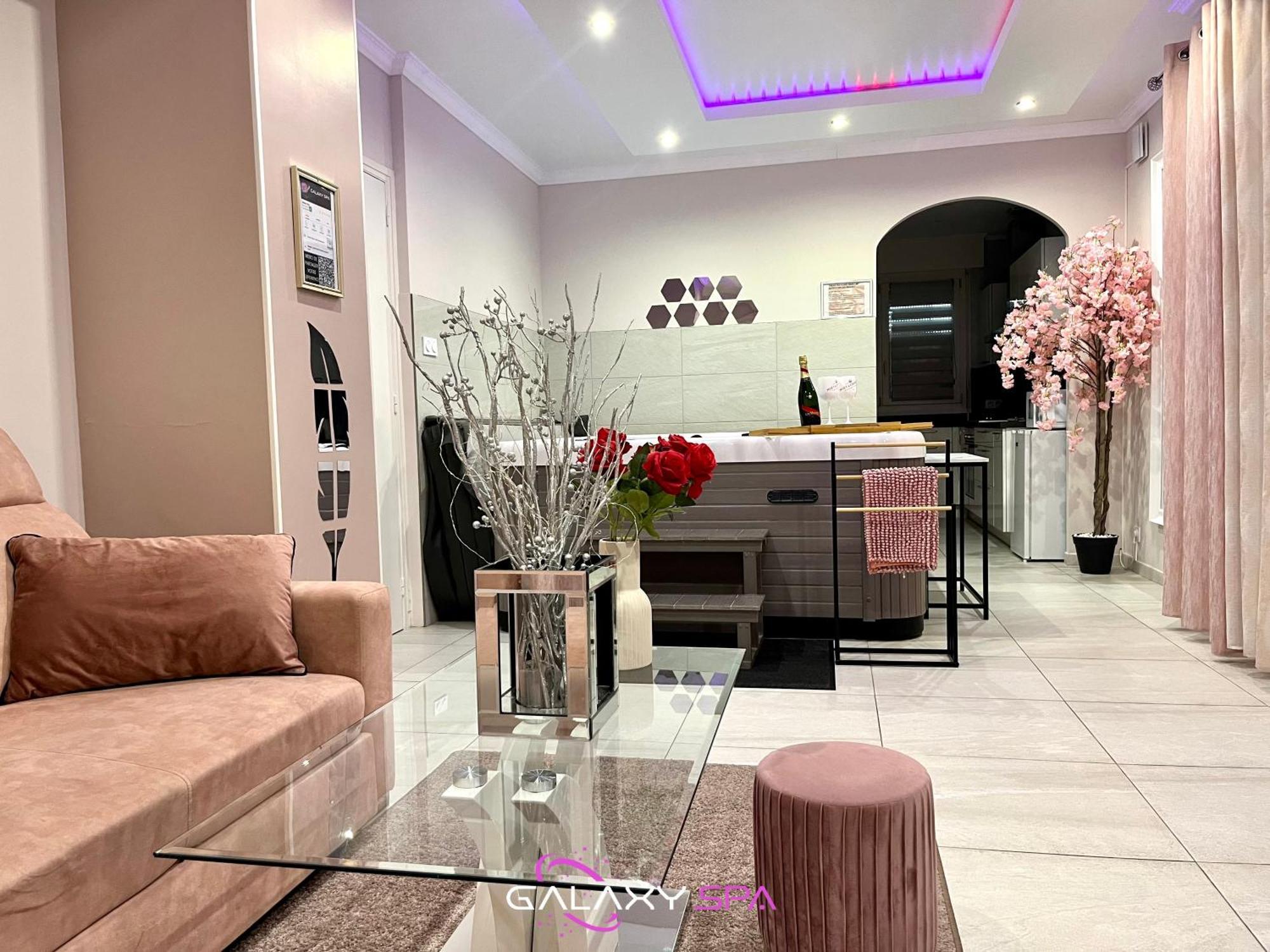 Galaxy Spa - Suite Venus Jacuzzi Et Sauna Privatif Champigneulles Eksteriør billede