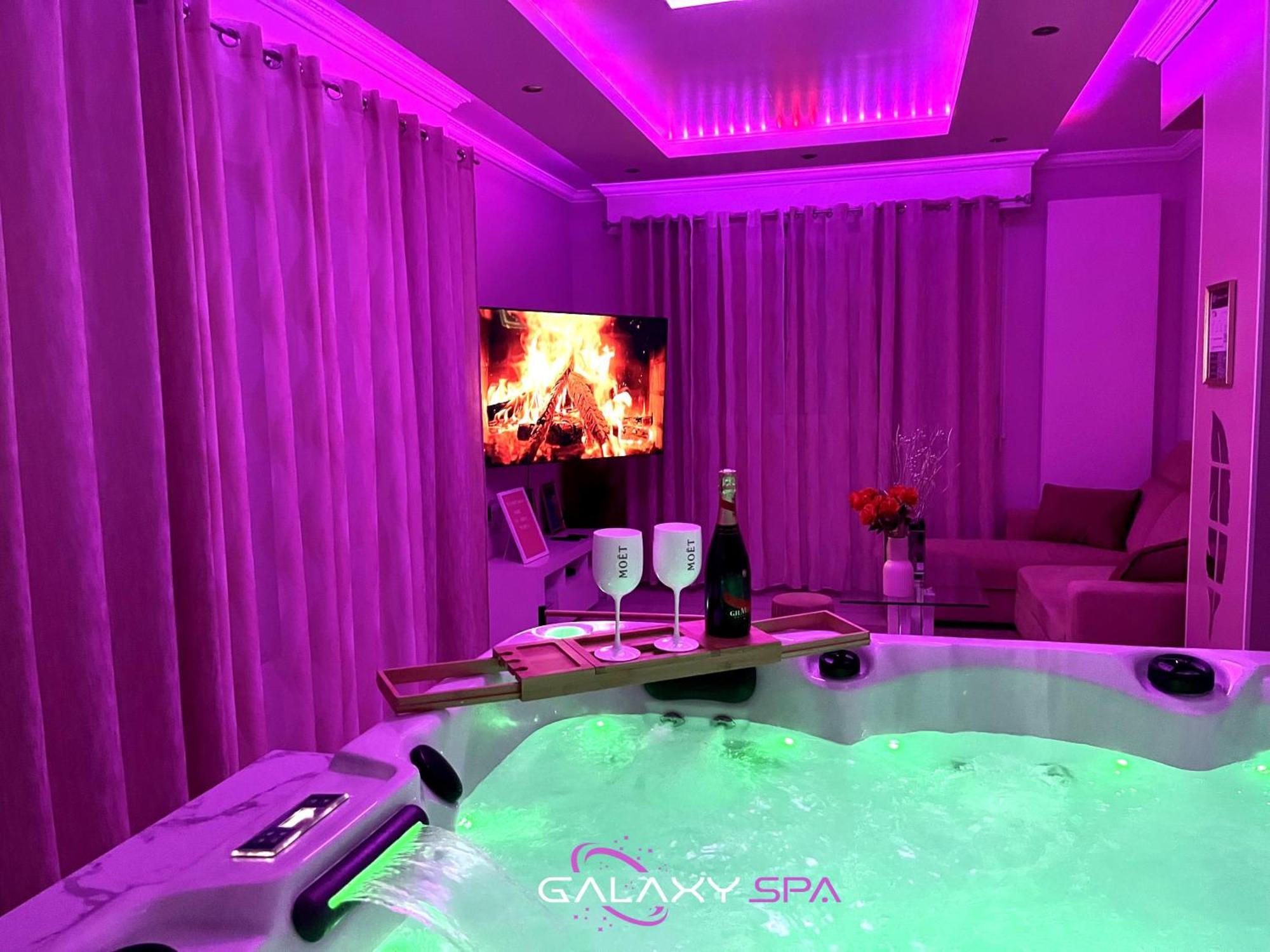 Galaxy Spa - Suite Venus Jacuzzi Et Sauna Privatif Champigneulles Eksteriør billede
