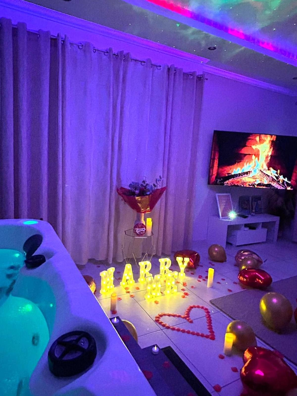 Galaxy Spa - Suite Venus Jacuzzi Et Sauna Privatif Champigneulles Eksteriør billede